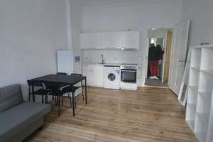 Charmante 2-Zimmer-Altbauwohnung in Moabit – Befristet für 1 Jahr