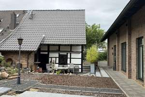 Außergewöhnliche Hofanlage mit drei Wohngebäuden – Die vollständige Adresse der Immobilie erhältst du vom Anbieter., 41238 Giesenkirchen-Nord, Mönchengladbach – Vorschaubild 3