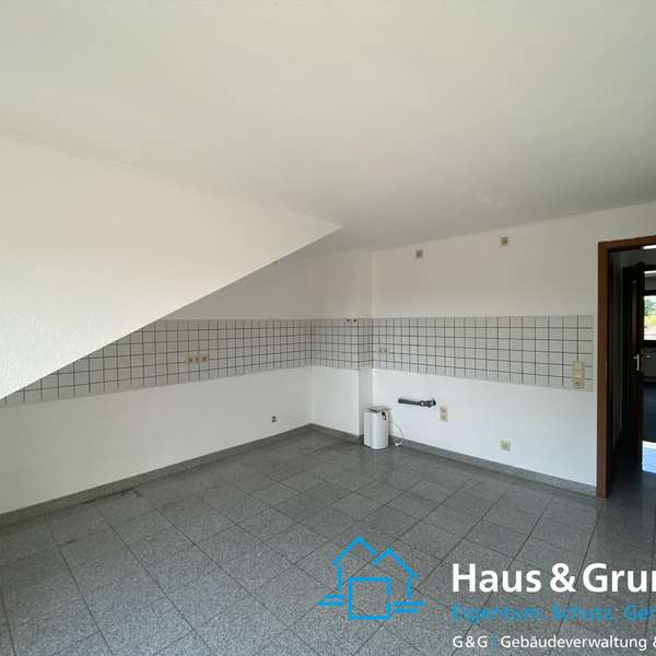 *** 3-Zimmer-Wohnung - sehr gepflegtes Mehrfamilienhaus - Gartennutzung mit Grill - Waldnähe ***