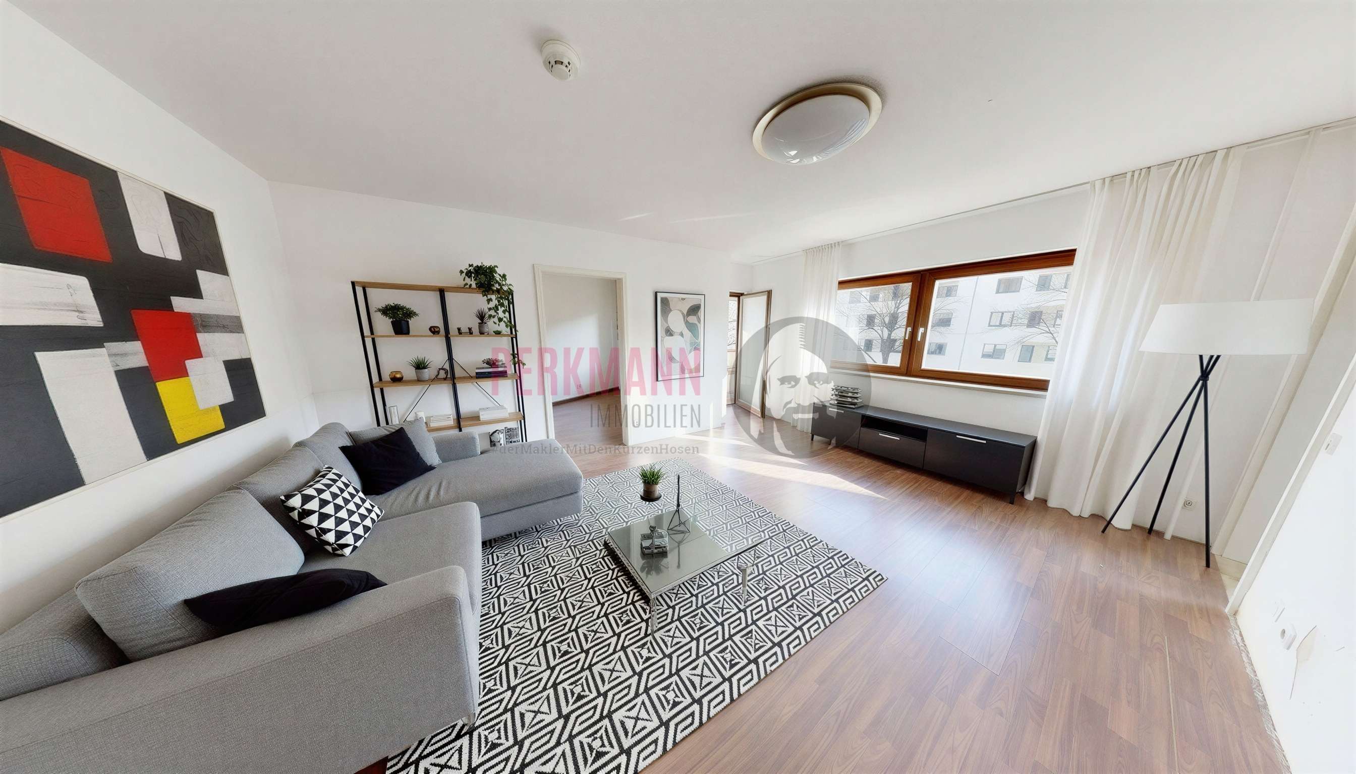 1,5 Zimmer Wohnung mit Balkon und TFG Stellplatz, München – Bild 1