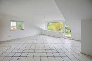 Großräumiges Wohnhaus mit großem Garten: Ideal für Familien, Mehrgenerationen o. Wohnen & Arbeiten – Neuss (Rhein-Kreis) – Vorschaubild 15