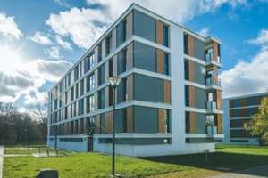 Attraktives Wohnen mit Weitblick – Barrierearme Komfortwohnung mit Loggia im Grünen – Die vollständige Adresse der Immobilie erhältst du vom Anbieter., 38440 Hohenstein, Wolfsburg – Vorschaubild 2