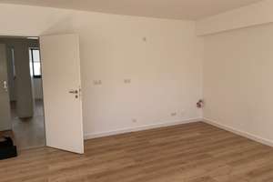 Lichtdurchflutete 3-Zimmer Wohnung 2.OG
im Dellviertel von Duisburg CITY – Salvatorweg 22, 47051 Dellviertel, Duisburg – Vorschaubild 6