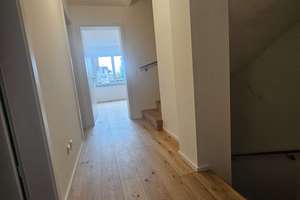 Großzügiges Reihenmittelhaus mit viel Platz für Familie und Arbeit in ruhiger Wohnlage – Ellmosener Wies 15c, 83043 Bad Aibling – Vorschaubild 9