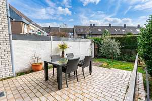 Split-Level-Reihenendhaus mit Garten, Studio und Entwicklungspotenzial – Die vollständige Adresse der Immobilie erhältst du vom Anbieter., 40595 Hellerhof, Düsseldorf – Vorschaubild 8