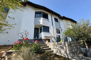 „Wohntraum Rheinhessen“
Stilvoll modernisiertes Reihenmittelhaus
in ruhiger Lage von Nackenheim