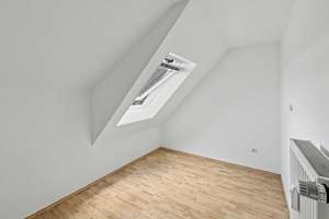 Charmante 3-Zimmer-Dachgeschosswohnung in Toplage von Wuppertal-Cronenberg mit Garage – Die vollständige Adresse der Immobilie erhältst du vom Anbieter., 42349 Cronenberg, Wuppertal – Vorschaubild 6