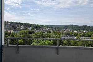 TOP sanierte 3 Zimmer Wohnung mit Balkon und Aufzug