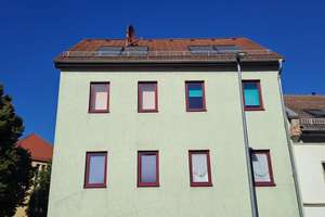 Charmantes Mehrfamilienhaus mit drei Wohneinheiten und großem Entwicklungspotenzial – Die vollständige Adresse der Immobilie erhältst du vom Anbieter., 99510 Apolda – Vorschaubild 2