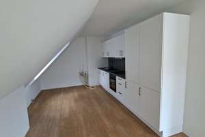 Erstbezug nach Top-Sanierung: 4 Zimmer in bester Maschsee-Lage – Heinrich-Kümmel-Straße 8, 30169 Südstadt, Hannover – Vorschaubild 2