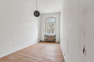 Create your Mitte-Home: unsaniertes Apartment im modernisierten Altbau-Ensemble. – Die vollständige Adresse der Immobilie erhältst du vom Anbieter., 10115 Mitte (Ortsteil), Berlin – Vorschaubild 2