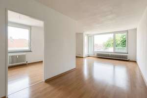 Stadtnah & komfortabel: 2-Zimmer-Wohnung mit Tiefgarage und Aussicht im Stuttgarter Westen – Die vollständige Adresse der Immobilie erhältst du vom Anbieter., 70178 Hasenberg, Stuttgart – Vorschaubild 4