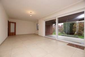 Charmanter Bungalow mit großzügigem Garten – Wohnen auf einer Ebene in perfekter Harmonie – Die vollständige Adresse der Immobilie erhältst du vom Anbieter., 33428 Harsewinkel – Vorschaubild 2