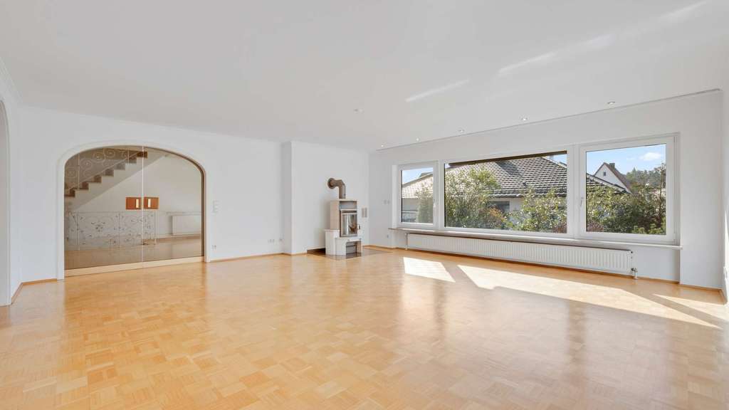 Immobilie in Winkelhaid - Exklusives Anwesen! Modernisiertes Mehrgenerationenhaus mit Wellnessbereich in ruhiger Lage - Bild 4