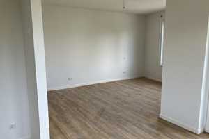 Gute Aussichten: Zwei-Zimmer-Wohnung mit Balkon (WBS erforderlich) – August-Dosenbach-Straße 11, 76189 Karlsruhe – Vorschaubild 6