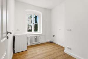 **Modern sanierte Hochparterre-Wohnung mit optimalem Grundriss und ruhigem Balkon zum begrünten Inne – Die vollständige Adresse der Immobilie erhältst du vom Anbieter., 12157 Schöneberg, Berlin – Vorschaubild 14