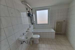 Sehr schöne renovierte 3-Zimmer-Wohnung  mit großem Balkon im 5. Obergeschoss in Bremerhaven – Hafenstraße 31, 27576 Lehe, Bremerhaven – Vorschaubild 7