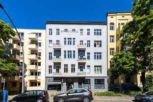 Lichtdurchflutete 5 Zimmer Altbauwohnung mit Balkon – großzügiges Wohnen in Kreuzberg – Die vollständige Adresse der Immobilie erhältst du vom Anbieter., 10965 Kreuzberg, Berlin – Vorschaubild 13