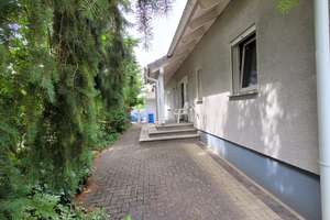 Ramstein - Bungalow in zentraler Lage auf großzügigem Grundstück – Die vollständige Adresse der Immobilie erhältst du vom Anbieter., 66877 Ramstein-Miesenbach – Vorschaubild 2