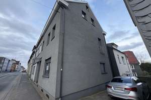 Attraktiver Preis – saniertes Stadthaus in Solingen – Die vollständige Adresse der Immobilie erhältst du vom Anbieter., 42651 Gräfrath, Solingen – Vorschaubild 2