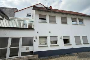 *Für Kapitalanleger, oder Aufteiler* Wohn-Ensemble mit 4 separaten Einheiten und Doppelgarage – Marktstr. 2b, 60388 Bergen-Enkheim, Frankfurt am Main – Vorschaubild 2