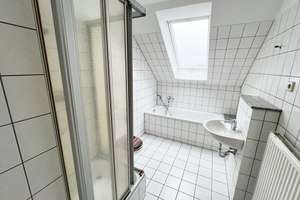 Charmante Gemütlichkeit auf dem Sonnenberg: Ihre neue 3-Zimmer-Wohnung mit viel Platz zum Wohlfühlen – Uhlandstr. 35, 9130 Sonnenberg, Chemnitz – Vorschaubild 5