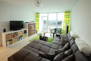 Sehr schöne 2 ZKB Wohnung mit Balkon