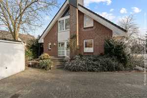 Bremen - Hemelingen | Gepflegtes Einfamilienhaus mit viel Platz, guter Ausstattung, drei Garagen und – Bremen – Vorschaubild 29