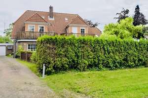 Doppelhaus mit 3 Wohnungen in Groß Meinsdorf bei Eutin
