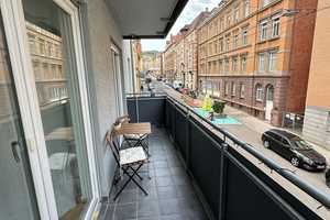 Geschmackvolle 2-Raum-Wohnung mit gehobener Innenausstattung mit Balkon und EBK in Stuttgart – Stuttgart – Vorschaubild 1