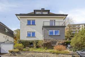 Tolles Stadthaus in zentrumsnaher, freistehender Lage von Siegen – Die vollständige Adresse der Immobilie erhältst du vom Anbieter., 57074 Siegen, Siegen – Vorschaubild 2