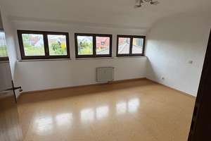 Großzügiges Zweifamilienhaus mit großem Garten, Pool, 3 Stellplätzen, Carport und zwei Garagen – Verdistraße 26, 90455 Katzwang, Reichelsdorf Ost, Reichelsdorfer Keller, Nürnberg – Vorschaubild 10