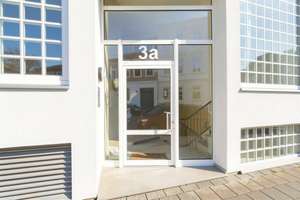 +++ Charmante 2-Zimmer-Wohnung mit Balkon und Stellplatz in modernisierter Wohnanlage +++ – Die vollständige Adresse der Immobilie erhältst du vom Anbieter., 4229 Plagwitz, Leipzig – Vorschaubild 3