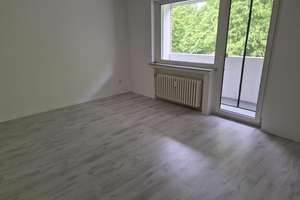 Krefeld, Bückerfeldstr. 2, schöne 55 qm, 2Zi , K, D, Bad, Balkon, – Bückerfeldstraße 2, 47803 Benrad-Nord, Krefeld – Vorschaubild 2