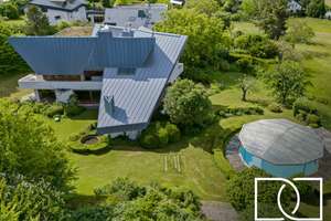 Pure Exklusivität! Einzigartige Architektenvilla mit atemberaubendem Weitblick, Parkgarten & Pool – Die vollständige Adresse der Immobilie erhältst du vom Anbieter., 91077 Neunkirchen am Brand – Vorschaubild 1