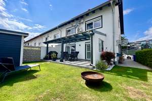 HOCHWERTIGES REIHENENDHAUS MIT GARTEN UND ÜBERDACHTER TERRASSE - PV-ANLAGE - GARAGE - FERNWÄRME – Burgkirchnerstraße 119, 84489 Burghausen – Vorschaubild 4