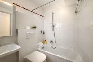Urbanes City-Apartment in ruhiger Lage von Schwabing – ideal für Eigennutzer oder Kapitalanleger – Die vollständige Adresse der Immobilie erhältst du vom Anbieter., 80805 Münchner Freiheit, München – Vorschaubild 3