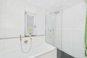 Luxus-Doppelhaushälfte mit Smart Home, Pool, Premium-Küche, Heimkino, Kamin & Wintergarten – Die vollständige Adresse der Immobilie erhältst du vom Anbieter., 86899 Landsberg am Lech – Vorschaubild 17