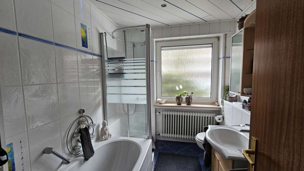 Immobilie in Sulingen - Großzügige Erdgeschosswohnung mit 2 Zimmern, Balkon und PKW-Stellplatz - Bild 2