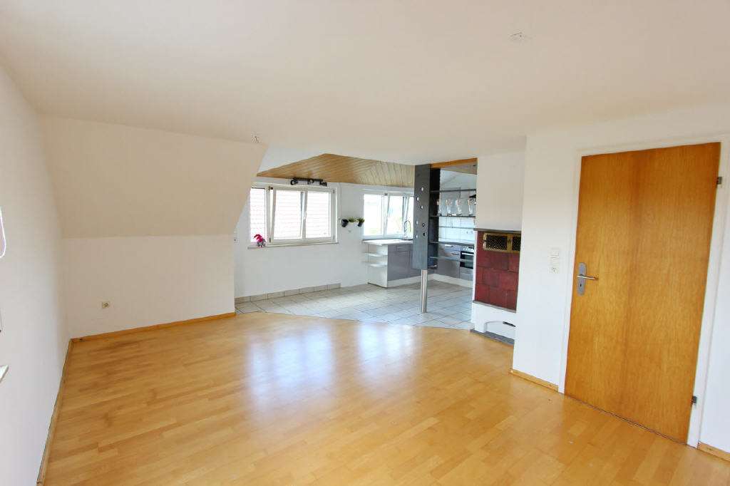 Immobilie in Wangen im Allgäu - Sofort beziehbare, helle Dachgeschoss-Wohnung in Lauflage zur Altstadt - Bild 9