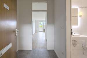 Modernisierte 2-Zimmer-Wohnung im 5. OG mit großer Loggia – Die vollständige Adresse der Immobilie erhältst du vom Anbieter., 81477 Solln, München – Vorschaubild 10