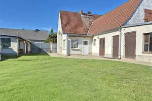 Die Hühner sind schon da! 2-Seiten-Hof zum Schönmachen – Potsdam-Mittelmark (Kreis) – Vorschaubild 1