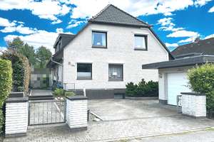 Gepflegte Doppelhaushälfte mit schönem Garten in bester Lage von Hamburg-Eidelstedt – Die vollständige Adresse der Immobilie erhältst du vom Anbieter., 22523 Eidelstedt, Hamburg – Vorschaubild 2