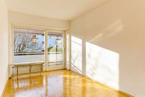 Top Wohnung mit raumhohen Fenstern, 3 Balkonen und Garage in begehrter Lage von HD-Handschuhsheim – Die vollständige Adresse der Immobilie erhältst du vom Anbieter., 69121 Handschuhsheim, Heidelberg – Vorschaubild 4