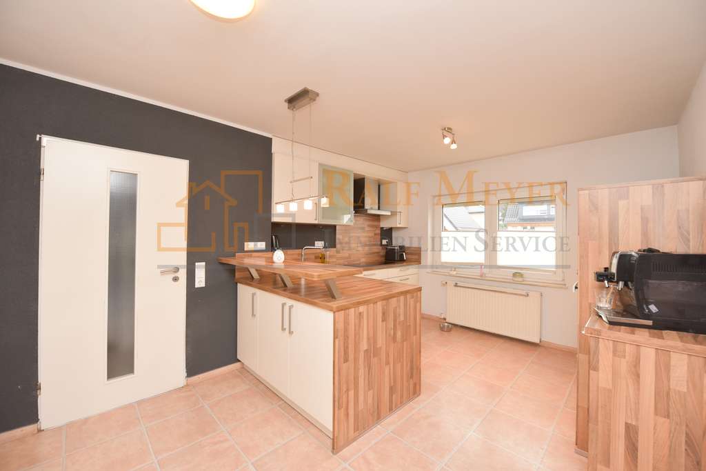 Immobilie in Wetzlar - Modernisiertes 2-Familienhaus in Wetzlar-Garbenheim - Bild 2