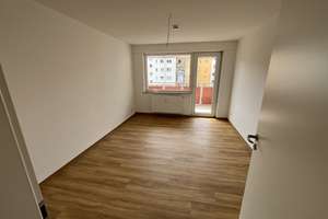 Helle 3-Zimmer Wohnung mit Balkon in Nürnberg-Veilhof – Die vollständige Adresse der Immobilie erhältst du vom Anbieter., 90489 Veilhof, Nürnberg – Vorschaubild 2