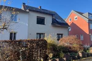 großzügige Doppelhaushälfte mit PV-Anlage, Parkett und  Garagen-/Lageranbau – Linder Mauspfad 73, 51147 Lind, Köln – Vorschaubild 2
