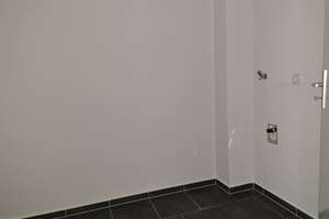Einziehen und Wohlfühlen - großzügige und renovierte 2-Zimmer-Wohnung mit Laminat und Balkon... – Breitenbachstr. 104, 47809 Oppum, Krefeld – Vorschaubild 6