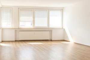3-Zimmer-Wohnung mit Balkon & Loggia – Zentral, nur eine Straße vom Rhein entfernt – Die vollständige Adresse der Immobilie erhältst du vom Anbieter., 51063 Mülheim (Ortsteil), Köln – Vorschaubild 2