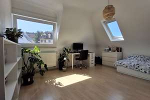 CITY-LAGE ~ S-SÜD~ HELLE 2 ZI. DG WOHNUNG ~
